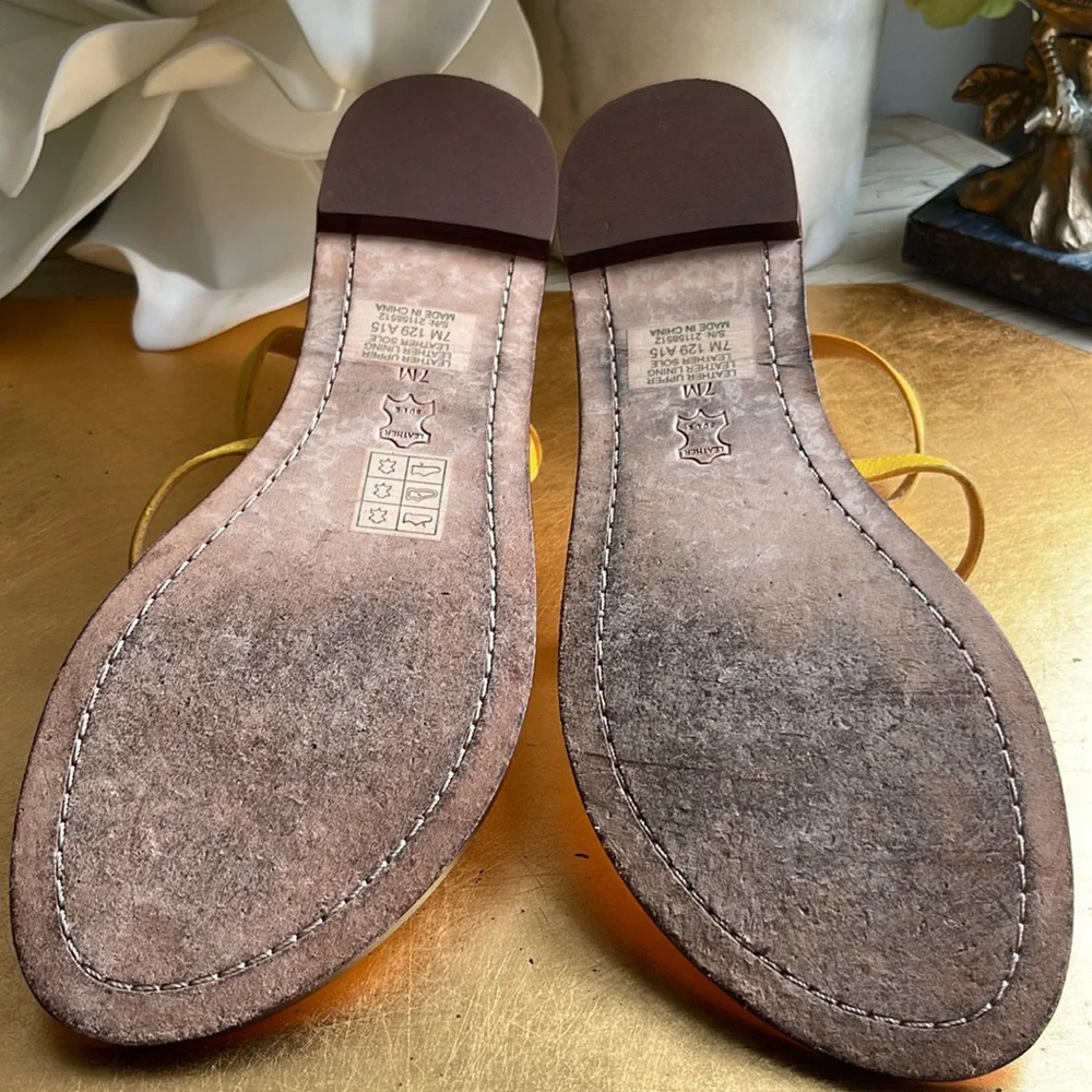 Tory Burch Toggle Flat Sandal in Gold Leather